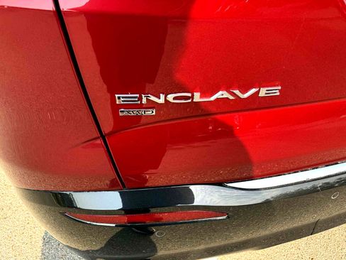 Used 2024 Buick Enclave Premium image 10