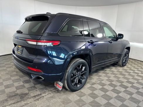 Used 2023 Jeep Grand Cherokee 30th Anniversary image 3