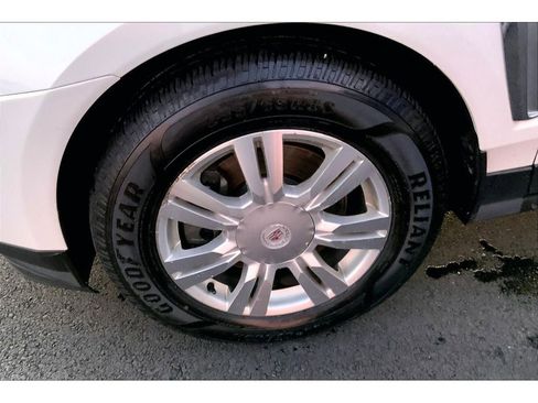 Used 2013 Cadillac SRX Luxury w/ Driver Awareness Package image 10