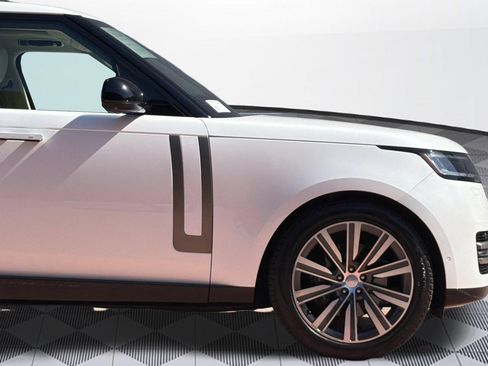 Used 2023 Land Rover Range Rover Long Wheelbase SE AWD/4WD image 37