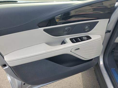 New 2026 Lincoln Nautilus Premier w/ Equipment Group 102A image 8