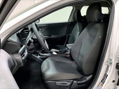 New 2025 Kia K4 LXS image 33