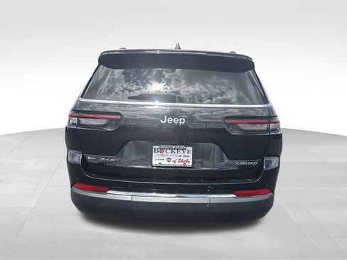 Used 2023 Jeep Grand Cherokee L Limited AWD/4WD image 4