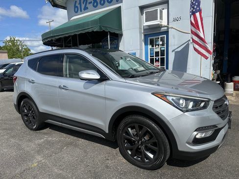 Used 2017 Hyundai Santa Fe Sport AWD/4WD image 3