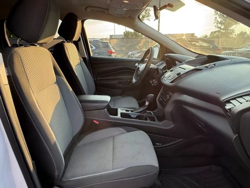 Used 2017 Ford Escape SE AWD/4WD image 18