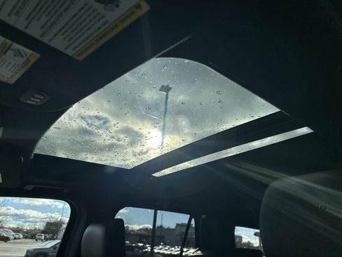 Used 2022 Toyota RAV4 LE image 25