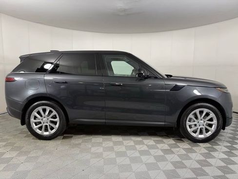 Used 2023 Land Rover Range Rover Sport SE image 8
