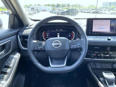Used 2026 Nissan Rogue Platinum w/ Platinum Premium Package AWD/4WD image 11