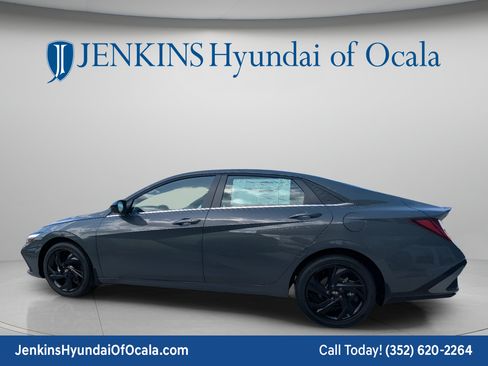New 2026 Hyundai Elantra SEL Sport Premium FWD image 7