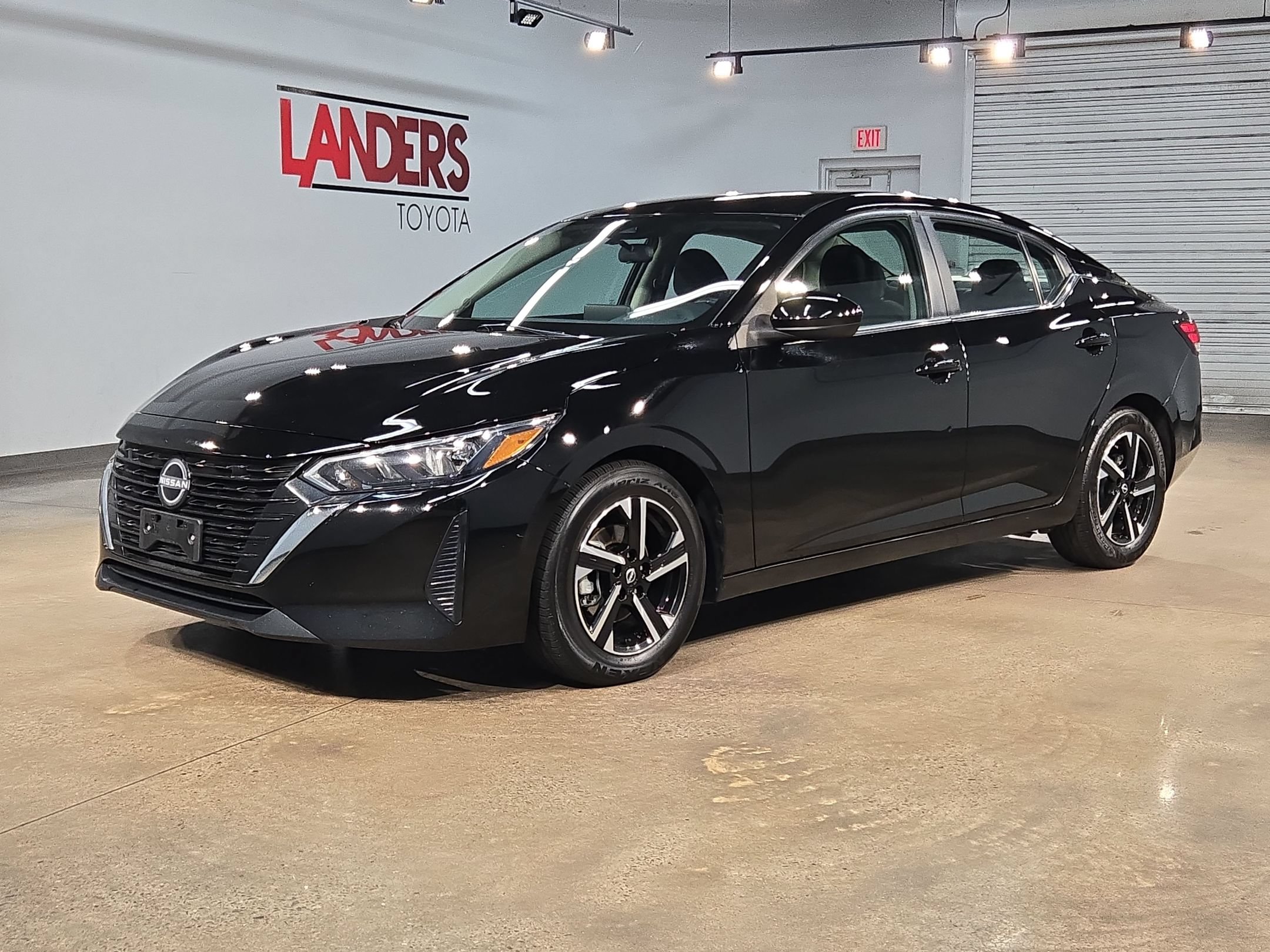 Used 2024 Nissan Sentra SV FWD image 3