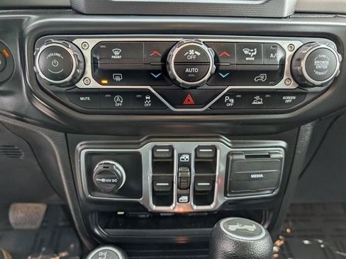Used 2021 Jeep Wrangler Unlimited Sport image 17