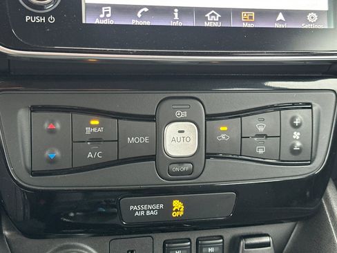 Used 2019 Nissan Leaf SV w/ SV All Weather Package image 25