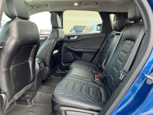 Used 2023 Ford Escape Platinum w/ Premium Technology Package AWD/4WD image 3