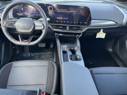 New 2025 Chevrolet Equinox EV RS image 12