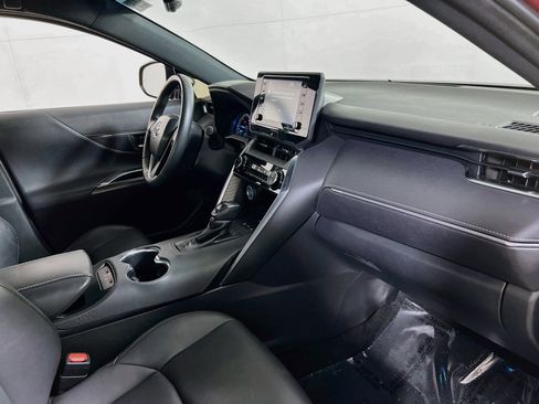 Used 2022 Toyota Venza XLE AWD/4WD image 27