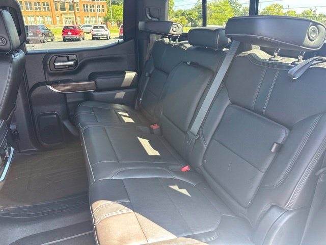 Used 2019 Chevrolet Silverado 1500 High Country w/ Technology Package AWD/4WD image 23