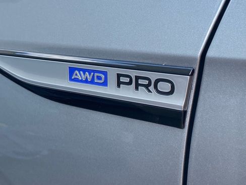 Certified 2023 Volkswagen ID.4 Pro AWD/4WD image 3