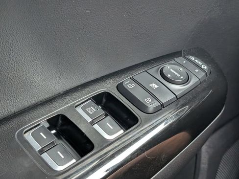 Used 2020 Kia Sportage S w/ S Premium Package FWD image 13