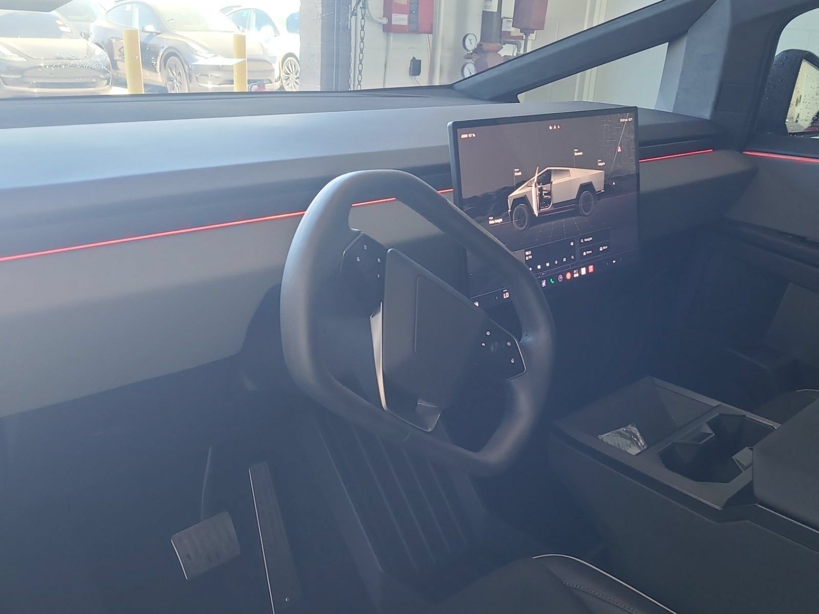 Used 2025 Tesla Cybertruck AWD Crew Cab image 3