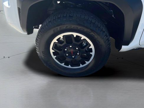 Used 2024 Toyota Tacoma TRD Off-Road AWD/4WD image 23