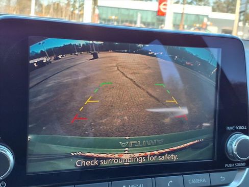 New 2025 Nissan Altima 2.5 SR image 18