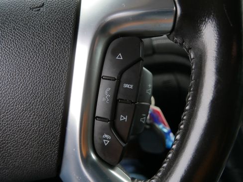 Used 2015 Chevrolet Traverse LT image 27