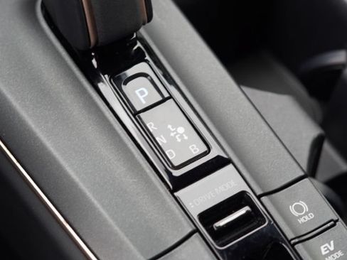 Used 2023 Toyota Crown w/ Advanced Technology Package AWD/4WD image 38
