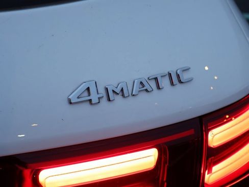 New 2025 Mercedes-Benz GLB 250 4MATIC image 9