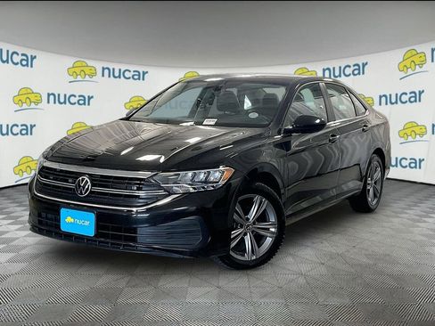 Certified 2024 Volkswagen Jetta SE FWD image 3