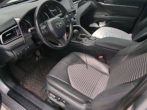 Used 2024 Toyota Camry SE w/ Convenience Package FWD image 9