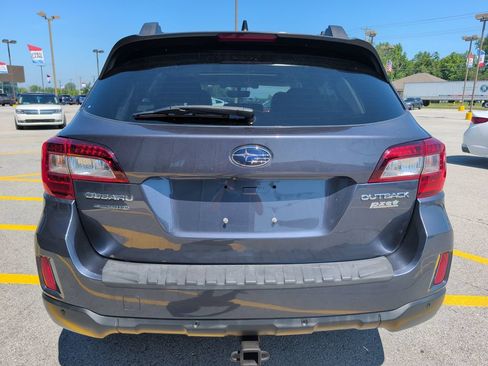 Used 2017 Subaru Outback 2.5i Limited AWD/4WD image 6