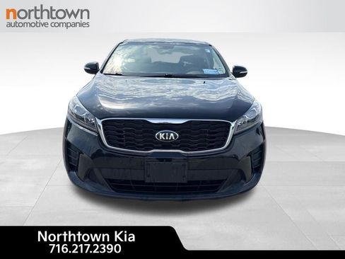 Used 2019 Kia Sorento LX image 2