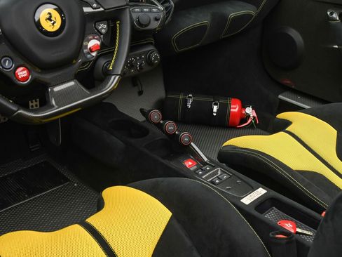 Used 2015 Ferrari 458 Speciale A image 45