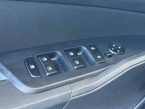 Used 2023 Kia Sportage LX FWD image 13