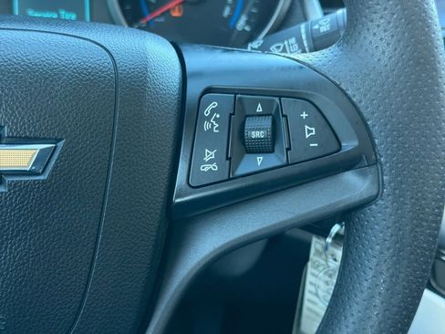 Used 2016 Chevrolet Cruze LT w/ Technology Package image 25