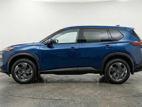 Used 2025 Nissan Rogue SV image 5