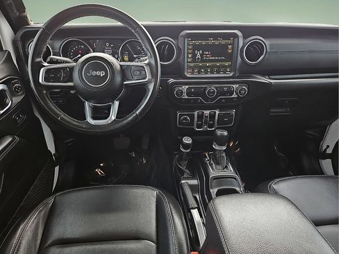 Used 2022 Jeep Wrangler Unlimited Sahara AWD/4WD image 16