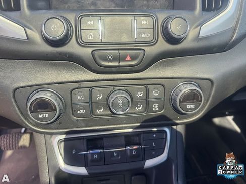 Used 2022 GMC Terrain SLT FWD image 13
