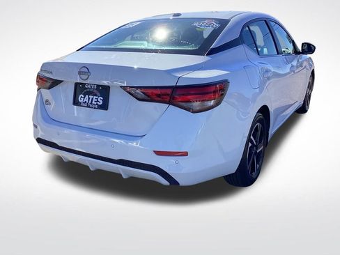 Used 2025 Nissan Sentra SV FWD image 10