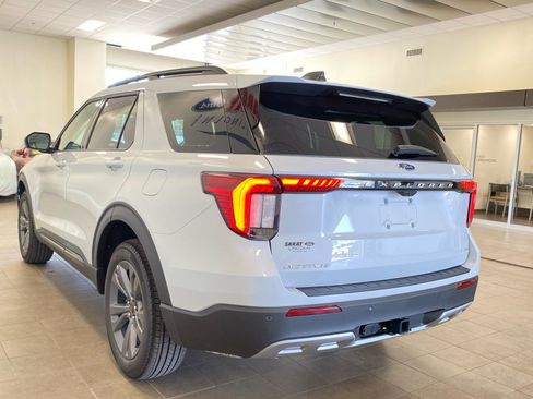 New 2026 Ford Explorer Active AWD/4WD image 5