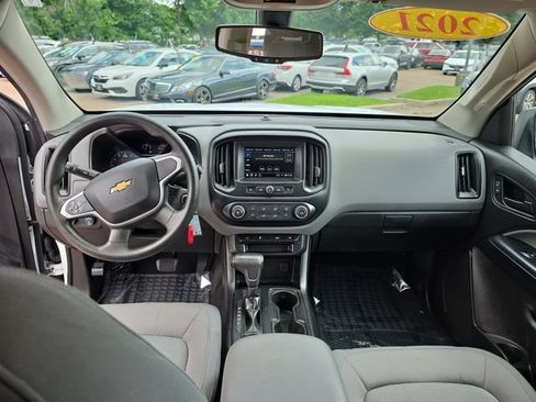 Used 2021 Chevrolet Colorado W/T w/ WT Convenience Package AWD/4WD image 12