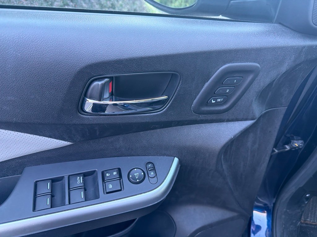 Used 2015 Honda CR-V Touring image 14