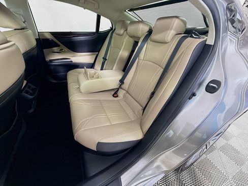 Certified 2021 Lexus ES 300h Ultra Luxury w/ Accessory Package 2 image 26