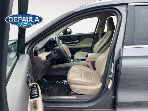 Used 2022 Lincoln Corsair AWD w/ Premium Package image 11