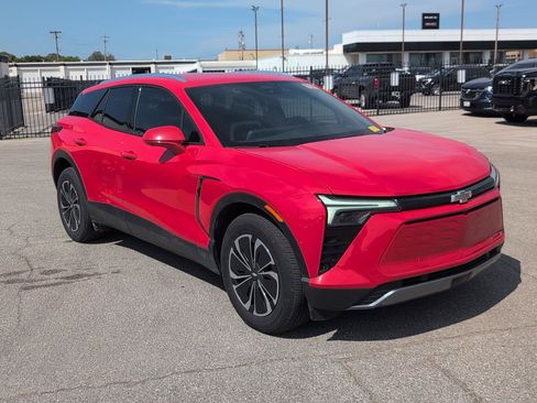 Used 2024 Chevrolet Blazer EV LT AWD/4WD image 2