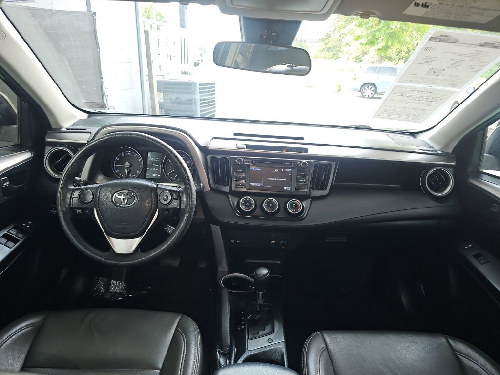 Used 2017 Toyota RAV4 LE FWD image 15