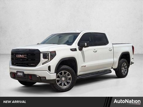 Used 2024 GMC Sierra 1500 AT4 w/ Technology Package AWD/4WD image 1