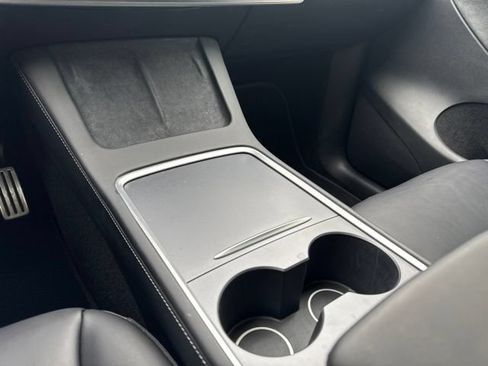 Used 2024 Tesla Model Y Performance AWD/4WD image 15