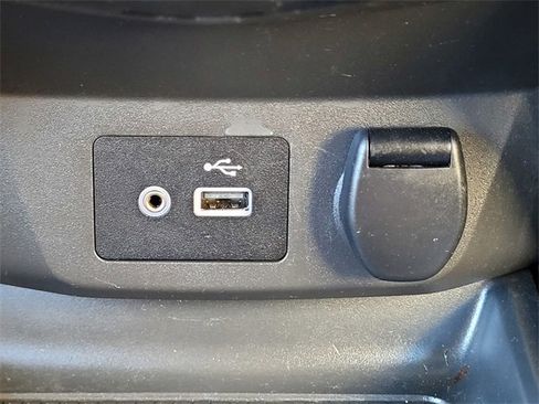 Used 2022 Nissan Rogue Sport SV image 14