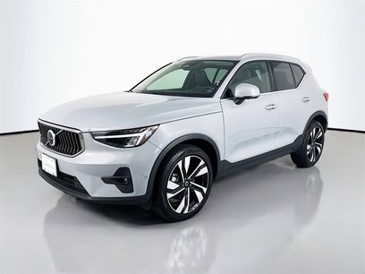 Used 2025 Volvo XC40 B5 Plus